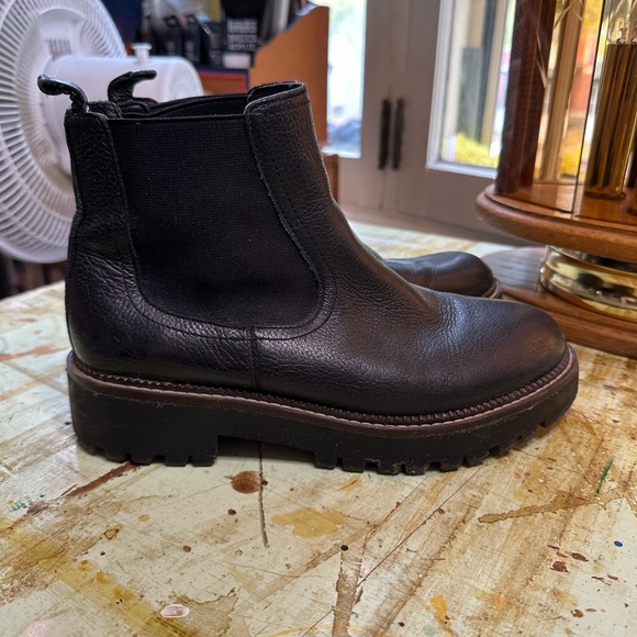 Caslon miller Chelsea black leather boots women’s size 6.5 width M - Picture 2 of 8